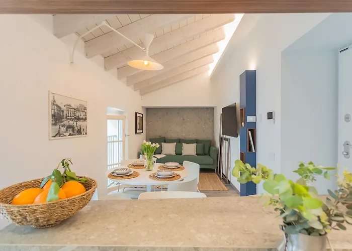 Muralto's Nest By Rent شقة كومو